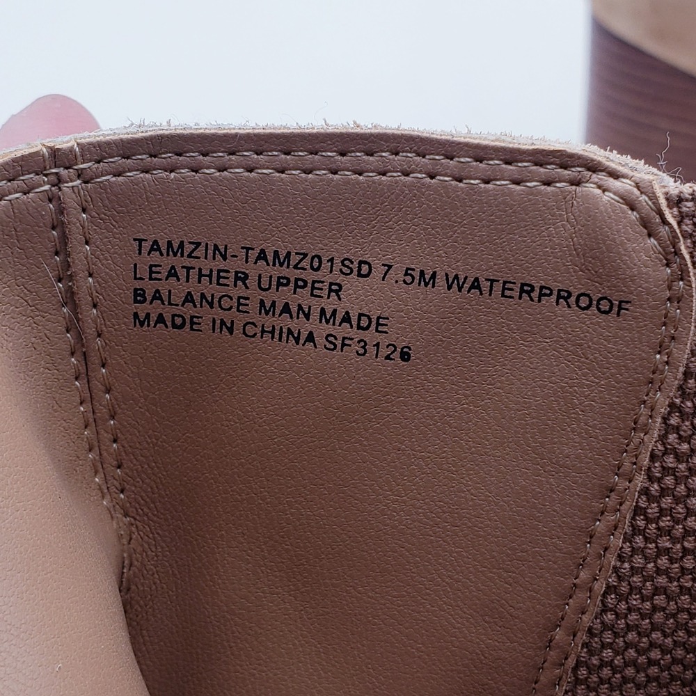 Blondo Tazmin Ankle Boots Tan Suede‎ Waterproof Buckle Strap Block Heel Size 7.5 - Picture 10 of 11